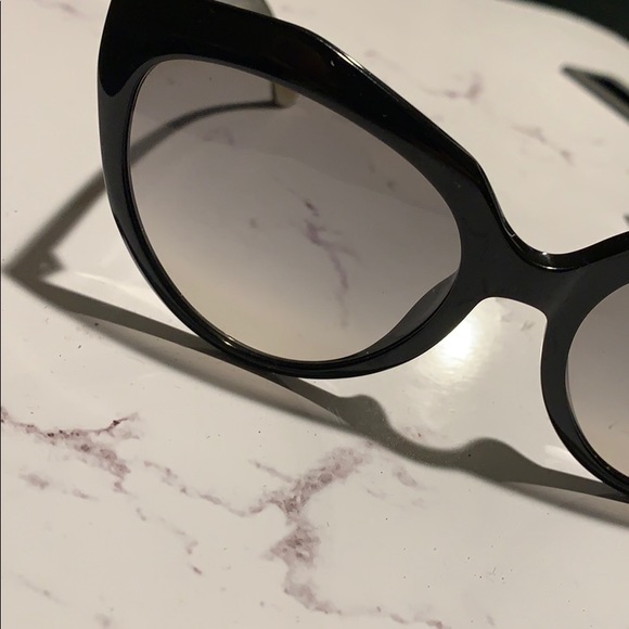 Balenciagas sunglasses - Picture 6 of 8